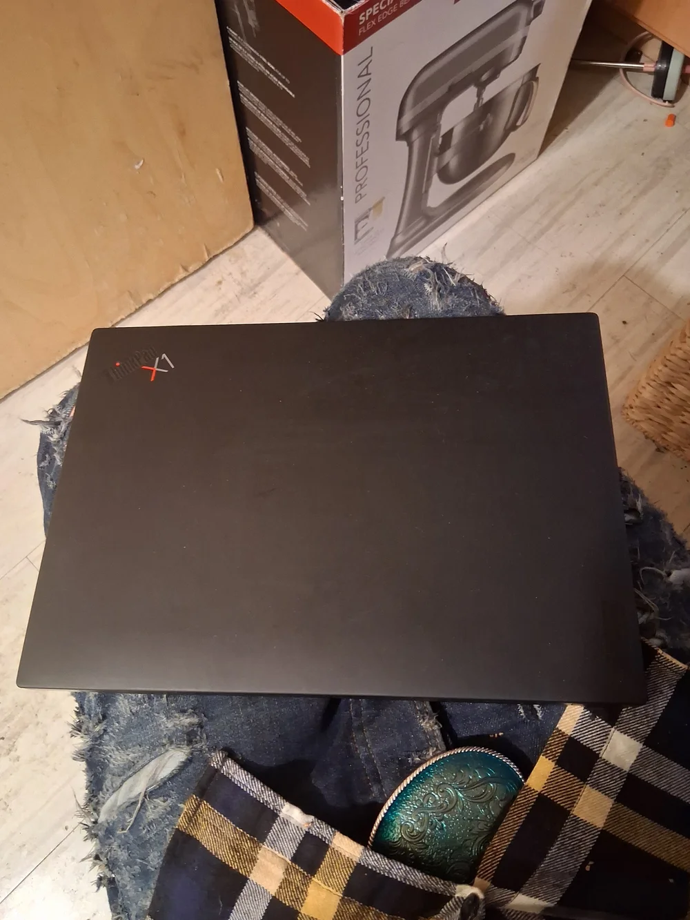 Lenovo ThinkPad X1 Gen 9 Carbon Fiber Black Laptop 16gb Ram 20XW-00QGUS